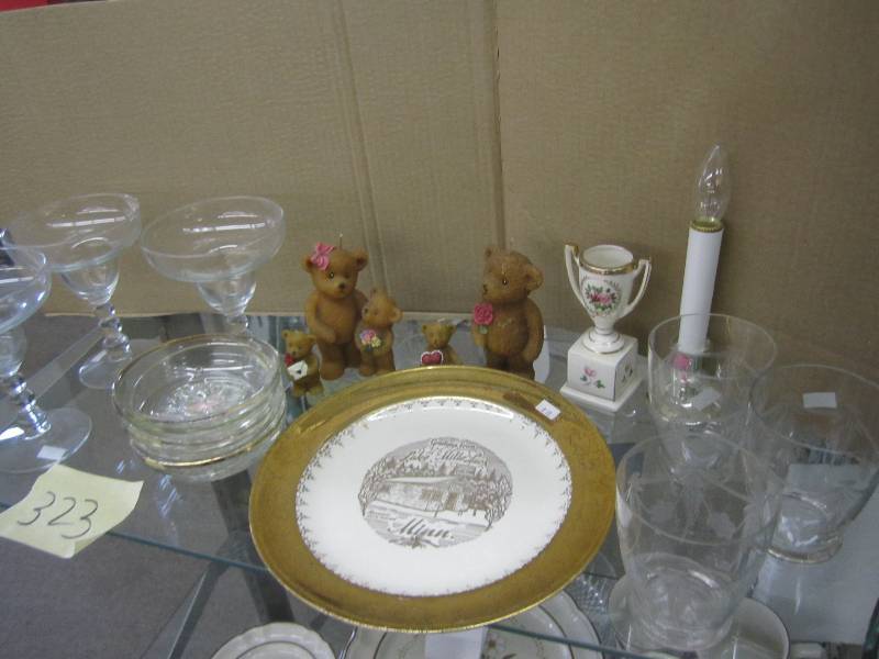 lot 323 image: Decorative fine glass...