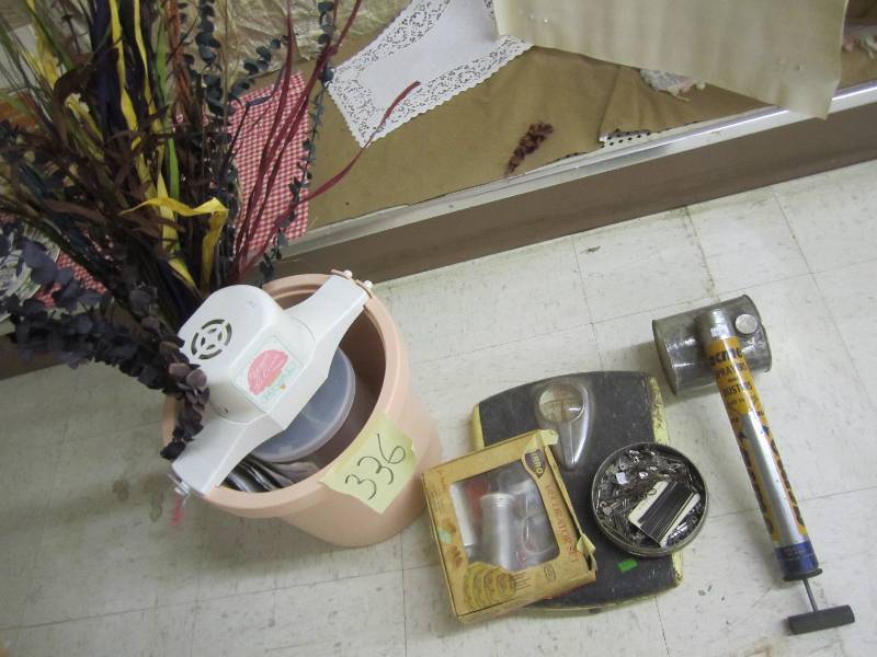 lot 336 image: Ice cream maker and vintage items...