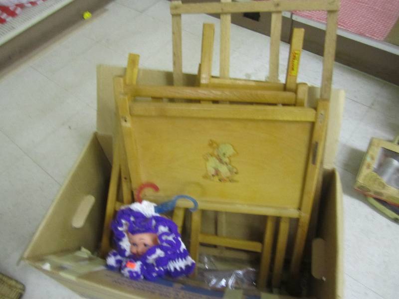 lot 337 image: Doll crib, needs assembly...
