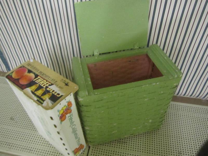 lot 354 image: Hamper and fruit basket...