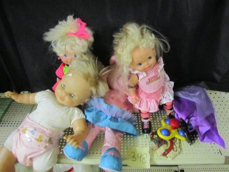 lot 398 image: Vintage dolls...