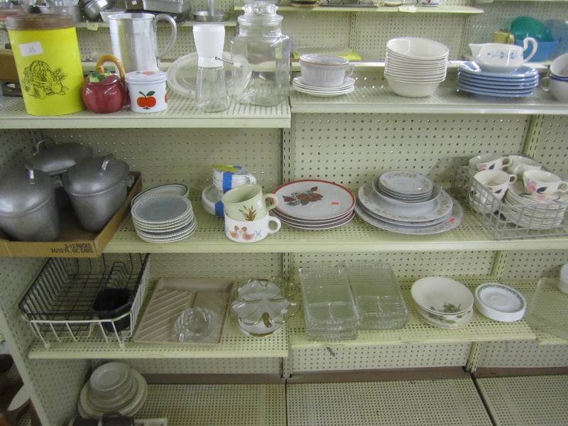 lot 402 image: Large lot of dishes and china, grea...