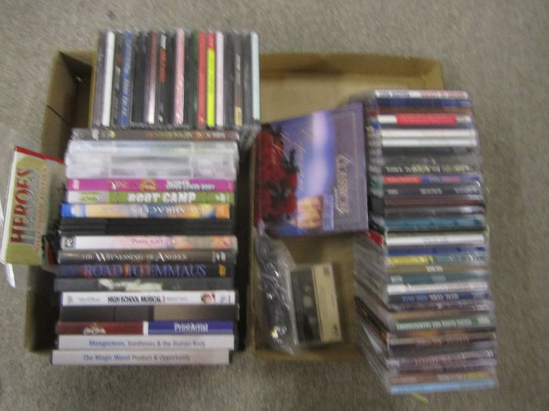 lot 411 image: Large lot of music CDs, see all pho...