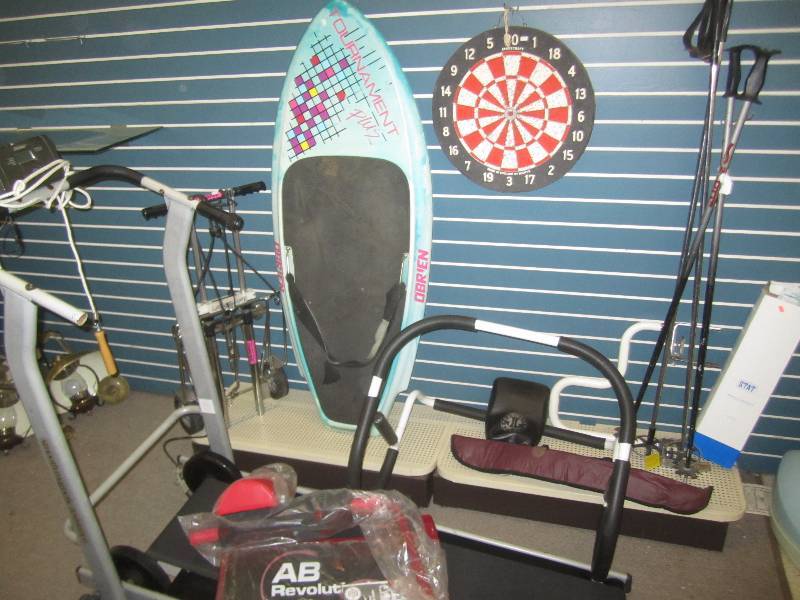 lot 455 image: Sports lot includes knee board, dar...