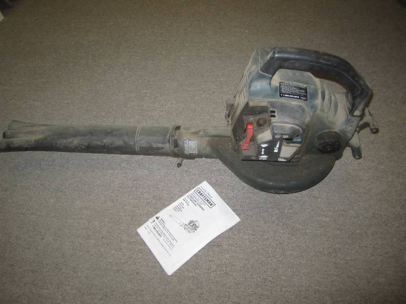 lot 473 image: Craftsman gas power leaf blower...