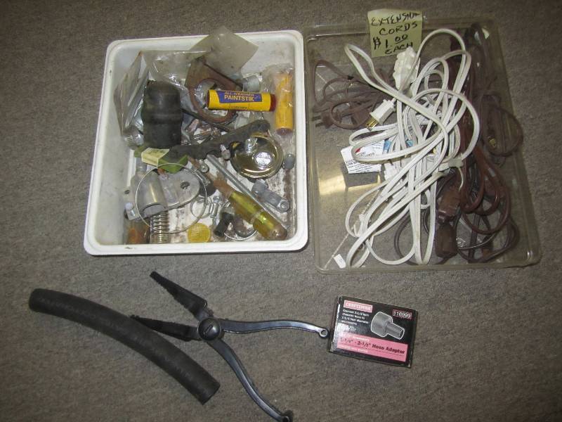 lot 480 image: Lot of tools and hardware...