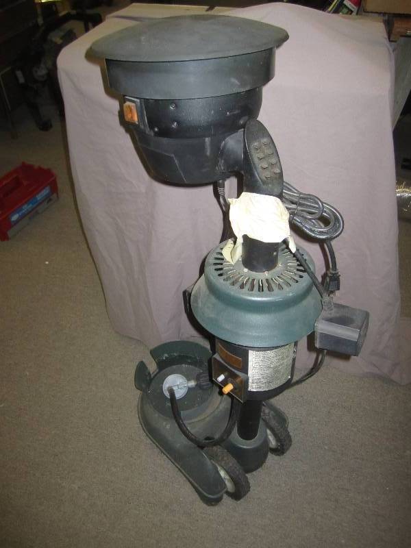 lot 511 image: LP powered mosquite control zapper...