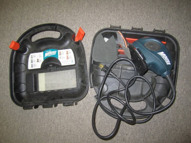lot 521 image: Black n Decker mouse sander  polis...