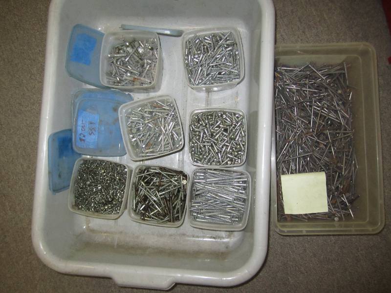 lot 522 image: Lot of nails and screws...