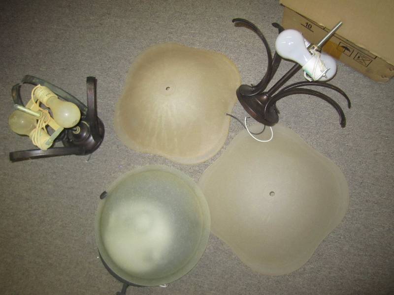 lot 528 image: Light fixtures...