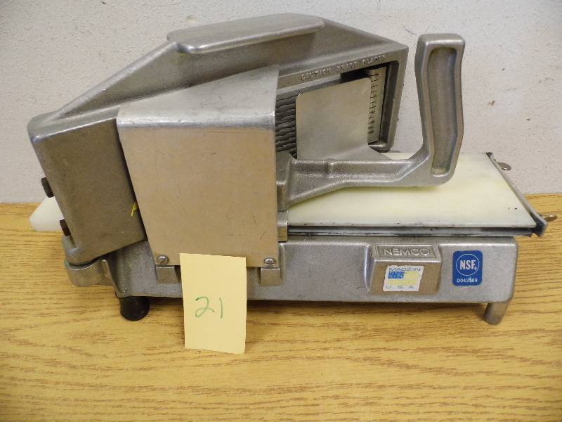 lot 21 image: Nemco Slicer