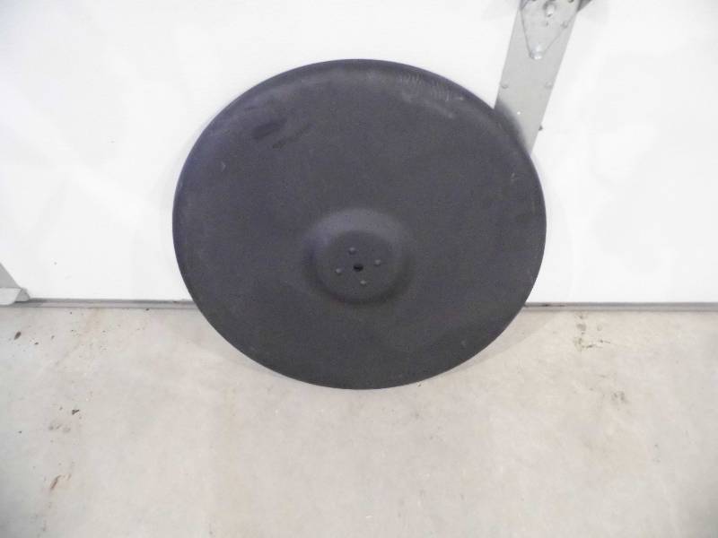 lot 62 image: Round Table Bases