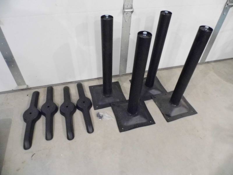 lot 66 image: 4 Unassembled Bases
