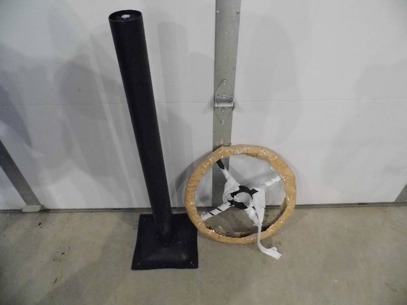 lot 72 image: High Top Table Base