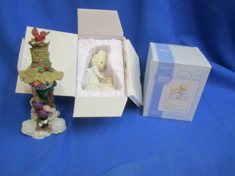 lot 24 image: mixed lot of dcor, precious momen...