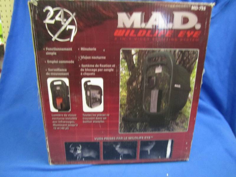 lot 36 image: M.A.D wildlife eye 2 in 1 video sco...