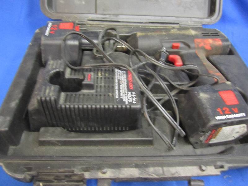 lot 48 image: 12 V high capacity drill and case ...