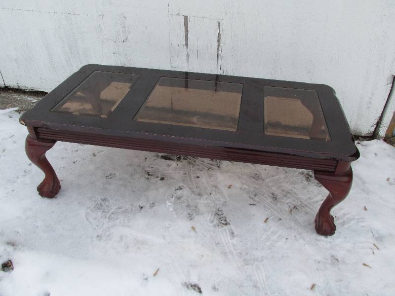 lot 86 image: Ornate coffee table with glass top ...