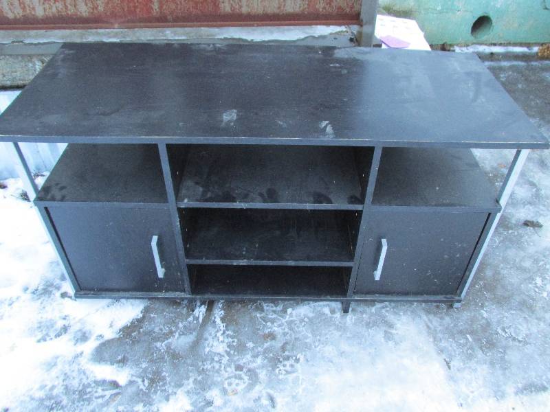 lot 88 image: Entertainment stand, 48 x 20, 24 t...