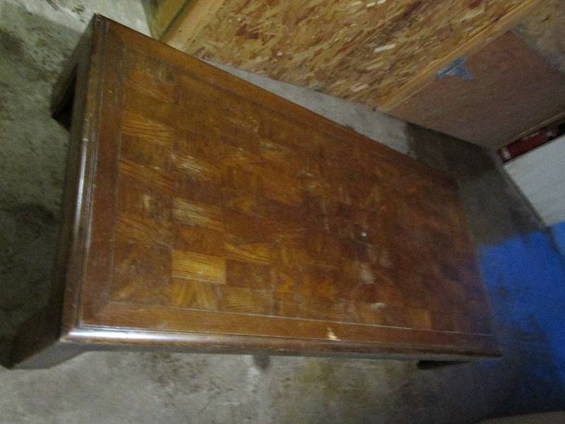 lot 92 image: Wood coffee table by Lane Furniture...