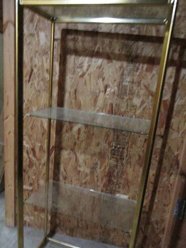 lot 93 image: Metal and glass display shelf, 27 ...