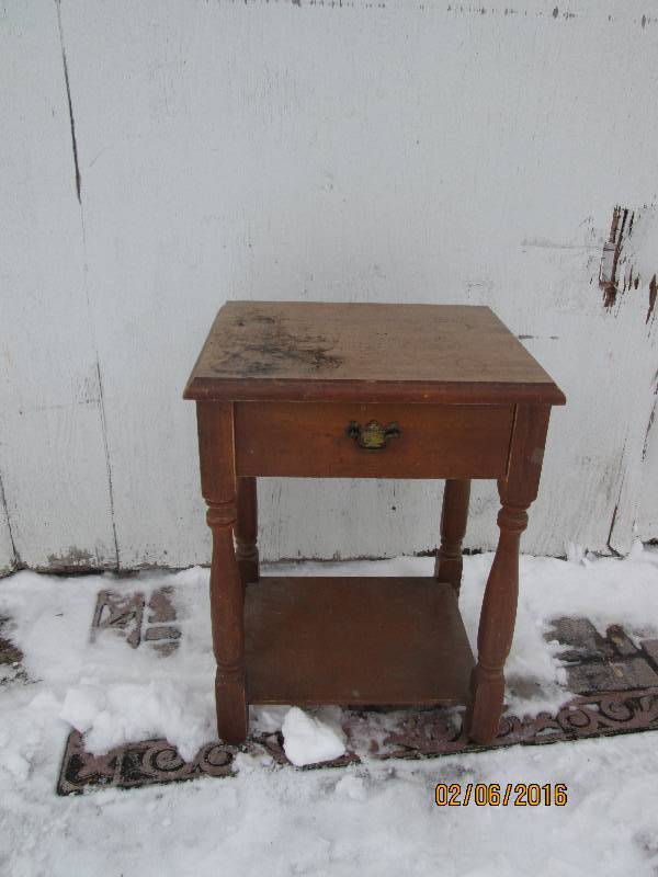 lot 105 image: nightstand 17 x 14 needs clening ...