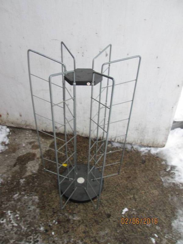 lot 128 image: spinning jewlery or display rack 26...