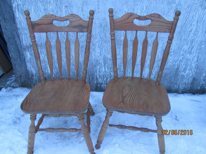 lot 139 image: 2 wooden chairs ...
