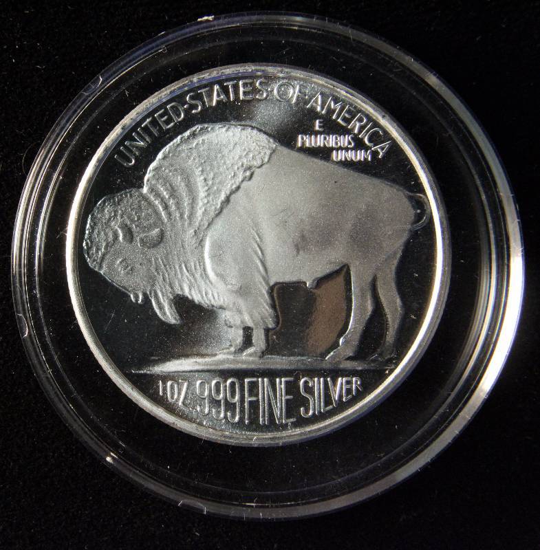 1 TROY Oz. .999 FINE SILVER INDIAN BUFFALO ROUND IN AIRTITE HOLDER