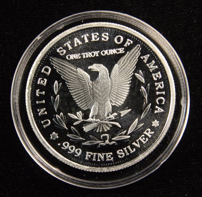 2016 1 TROY OZ. .999 FINE SILVER MORGAN DOLLAR DESIGN IN AIRTITE HOLDER