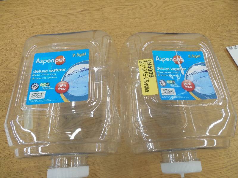 lot 29 image: (2) ASPEN Deluxe Waterer, 2.5 gallon Jugs
