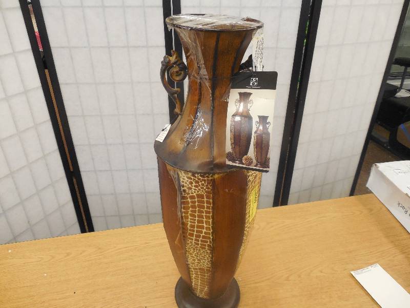 lot 30 image: Elegant Expressions by Hosley Metal Vase with Handles