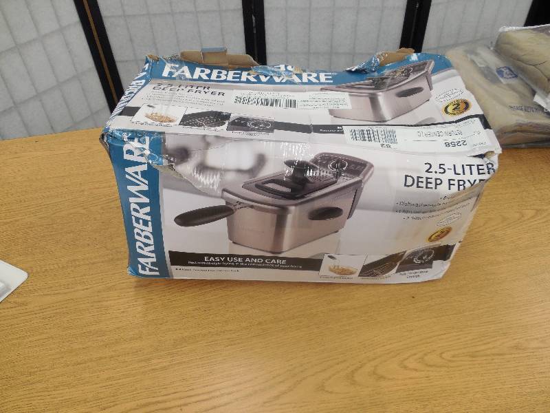 lot 44 image: Farberware 2.5 L Single Deep Fryer Stainless Steel