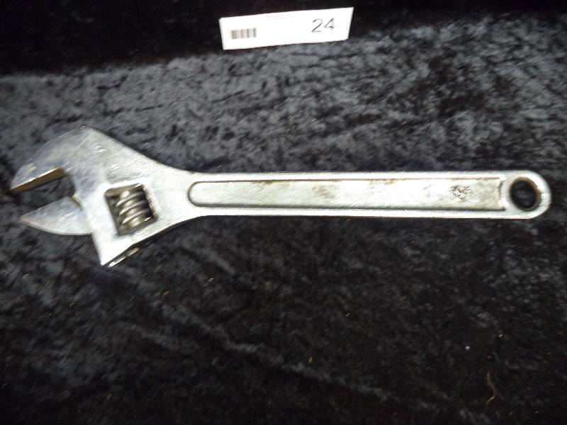 18 Pipe Wrench