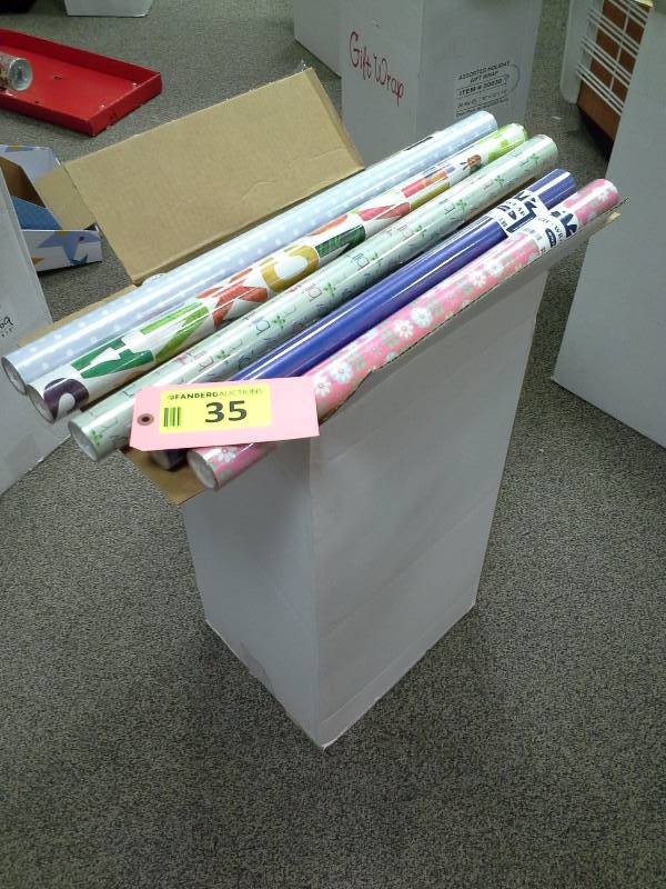 Giftwrapping lot