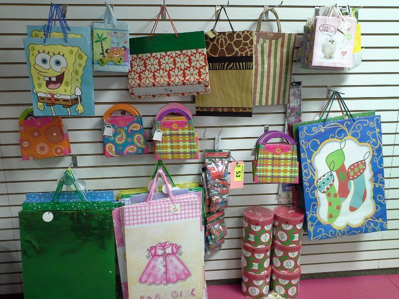 Gift bag lot