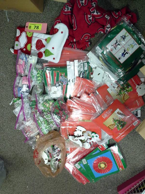 Christmas accessories lot, ornaments