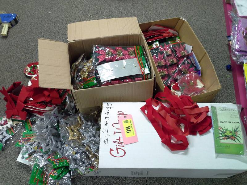 Christmas accessories lot