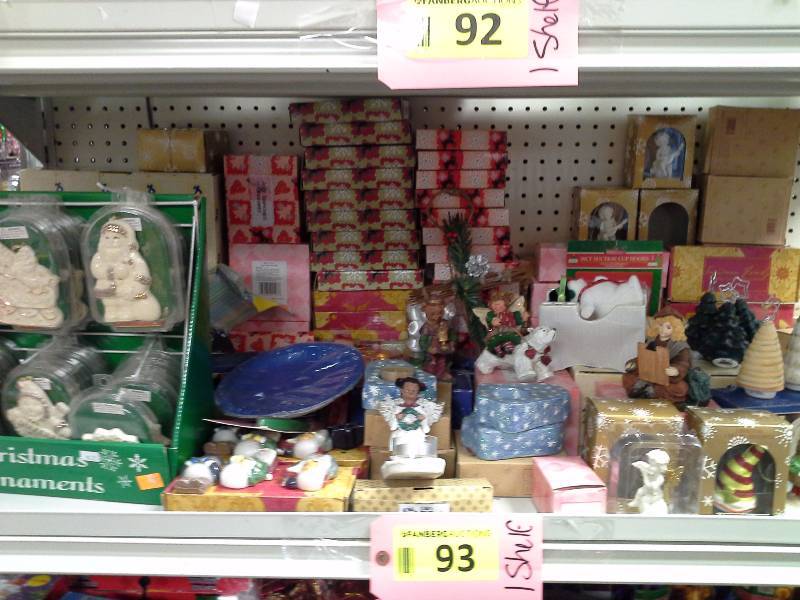 Christmas figurines lot
