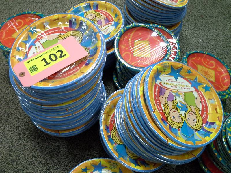 Mary Kate and Ashley Olsen paper plates