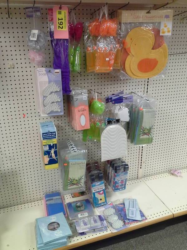 Miscellaneous household items lot