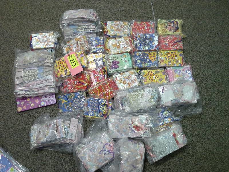 Large lot of small gift bags, in packaging