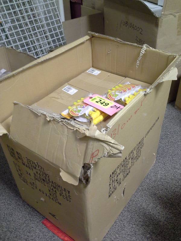 Large box of Mary Kate and Ashley Olsen noisemakersparty accessories
