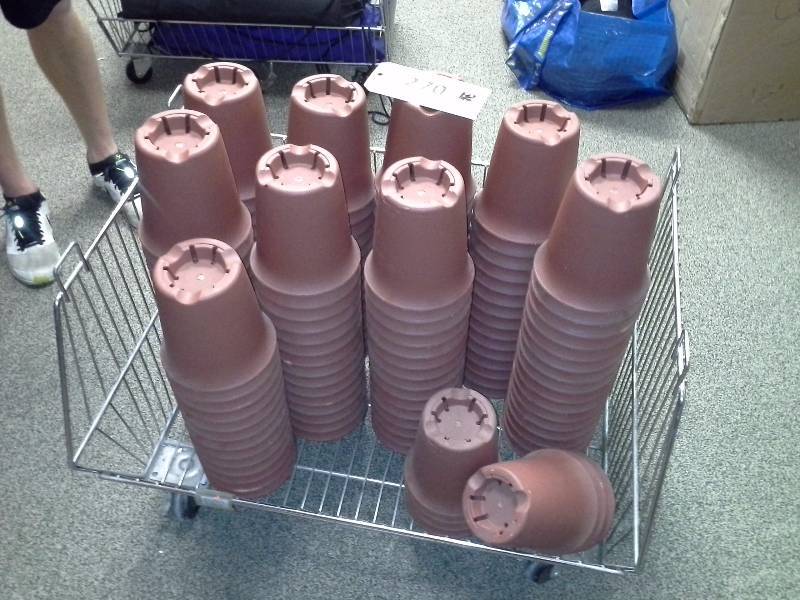 Plastic gardening pots