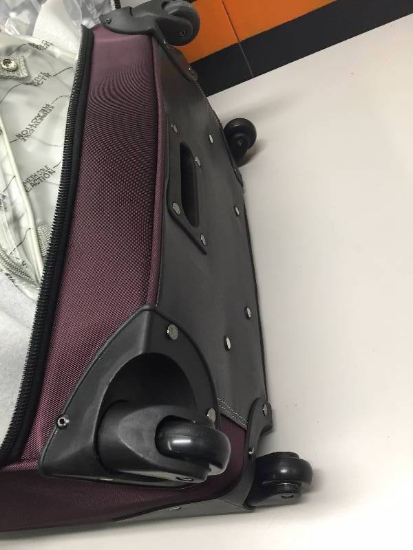 KENNETH COLE REACTION LUGGAGE SET 4PC