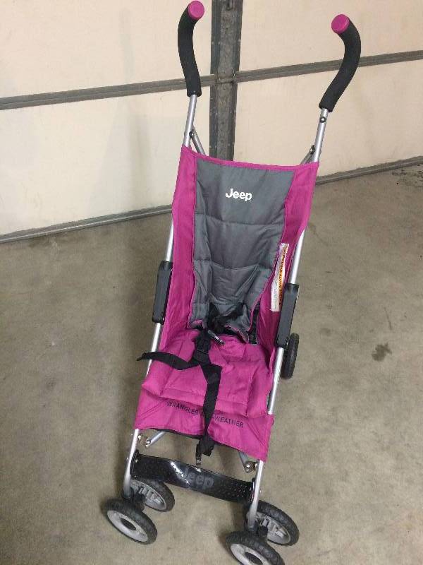 lot 13 image: Jeep Stroller
