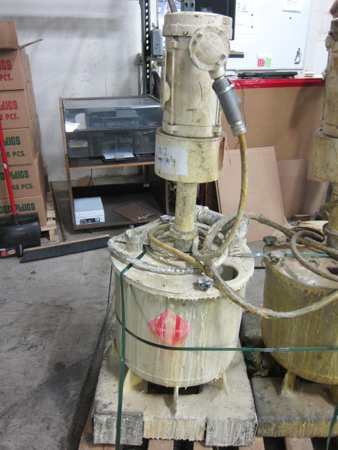 Adhesive Pump with Vat
