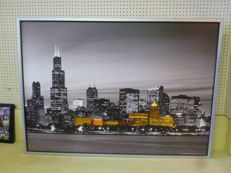 lot 6 image: Huge Metropolitan Picture