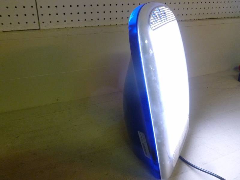 lot 37 image: Brite Lite