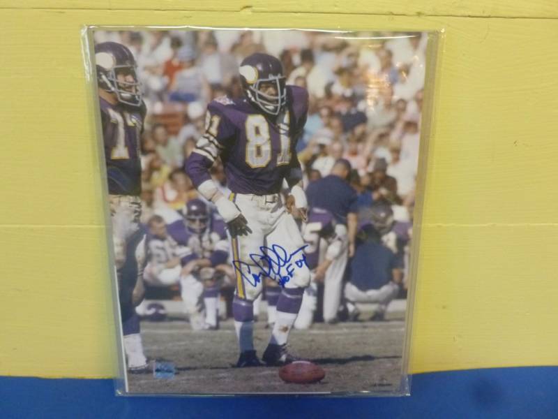 lot 49 image: Minnesota Vikings Collectible